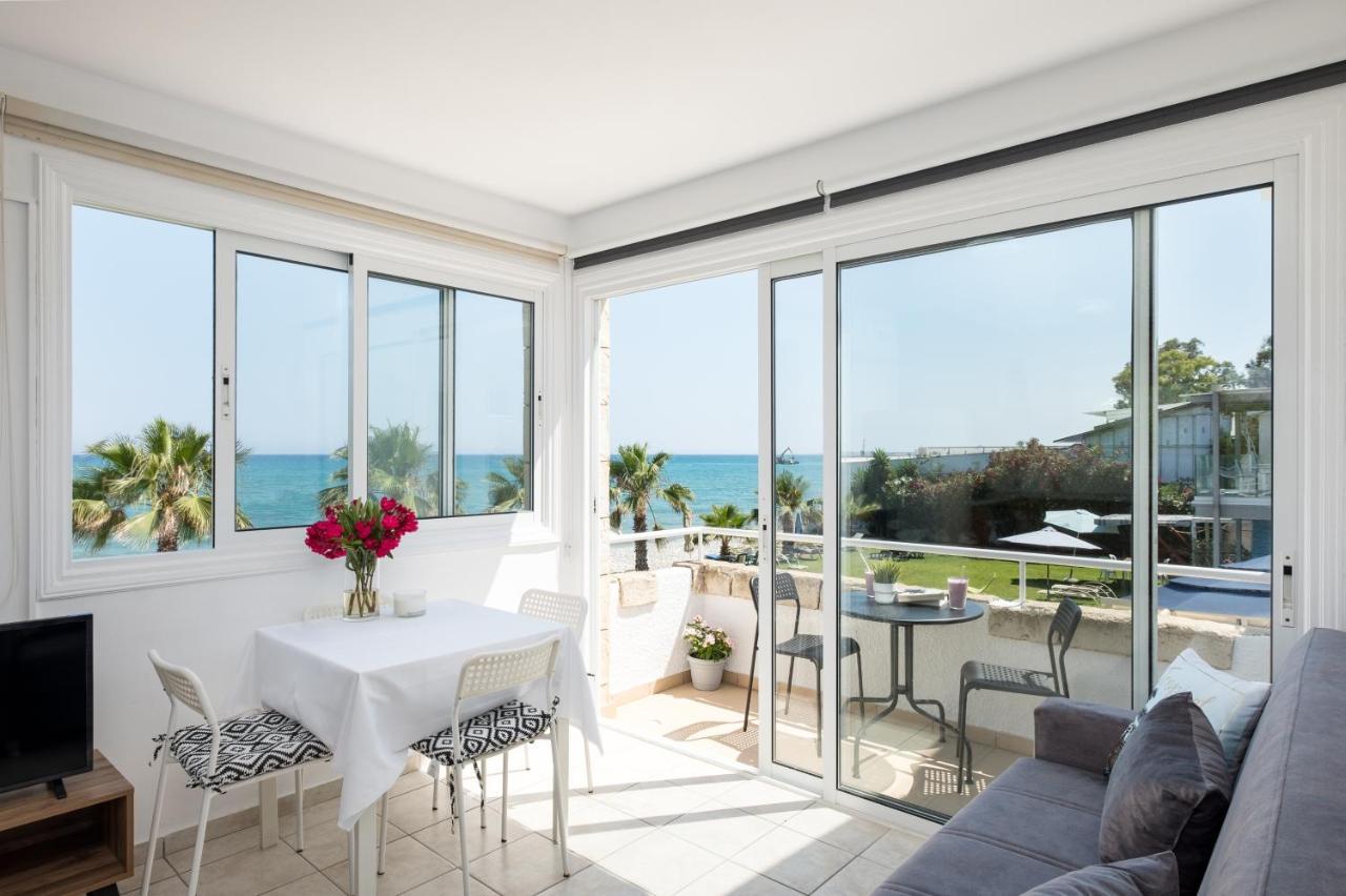 Oceanview Apartment Larnaca Exterior photo